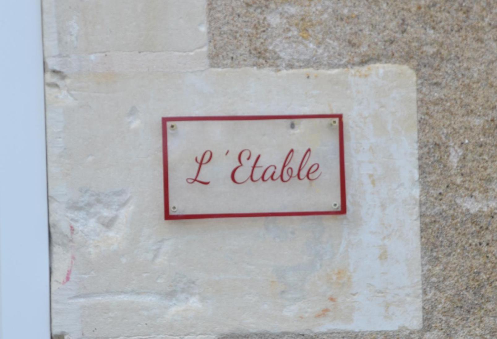 Bed and Breakfast La Petite Ferme Maze Екстер'єр фото